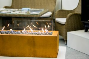 Caminetti d’arredo elettrici e a bioetanolo: come scegliere quello giusto